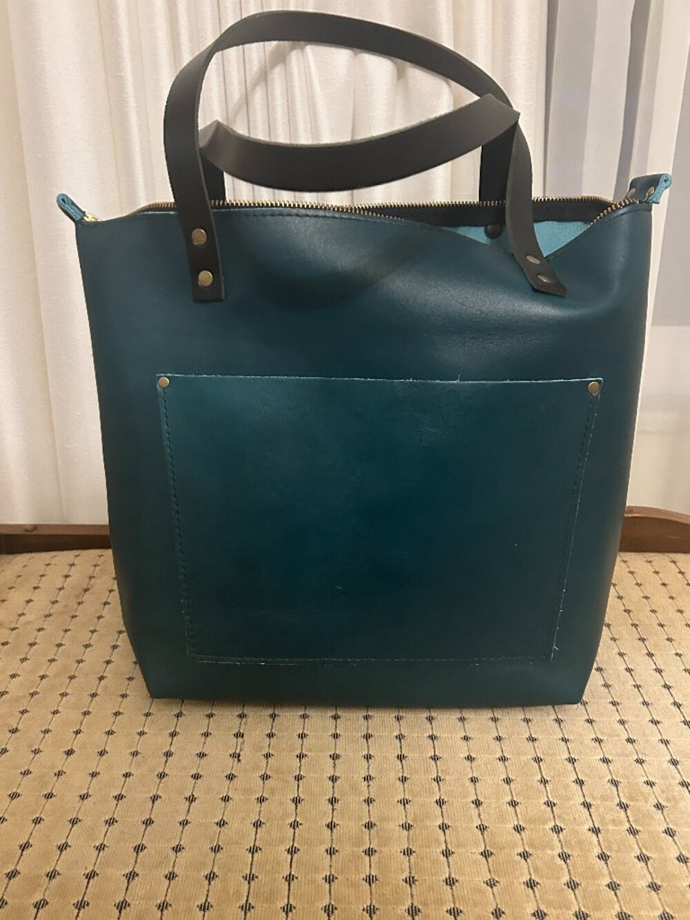Portland leather medium zipper tote